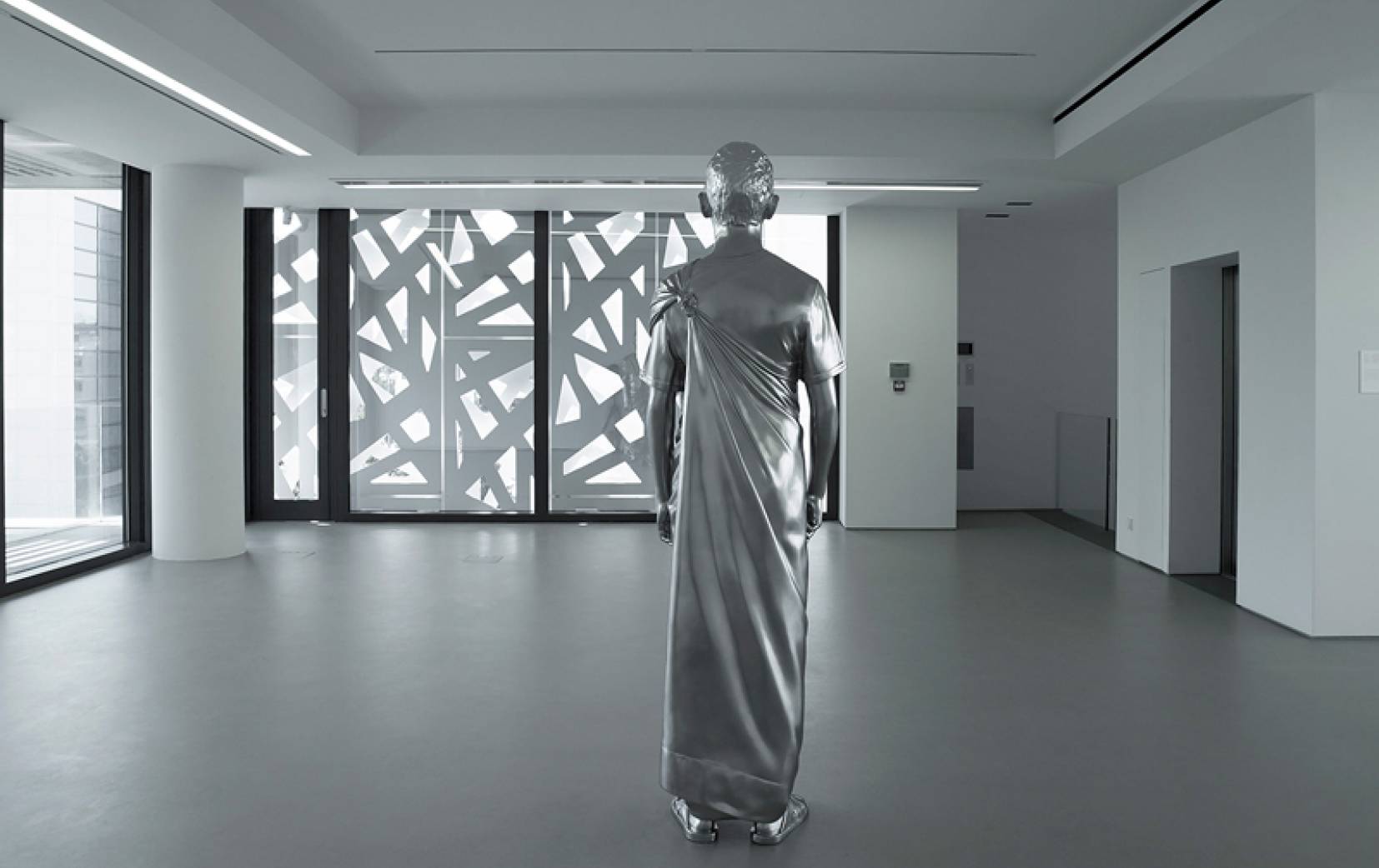 cover-11-24f897c3c7e8d9bd396e06d1aa4314d2